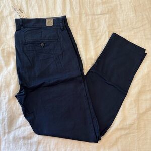 J Crew Navy Skinny Slacks Size 36x32 - Never Worn with tags